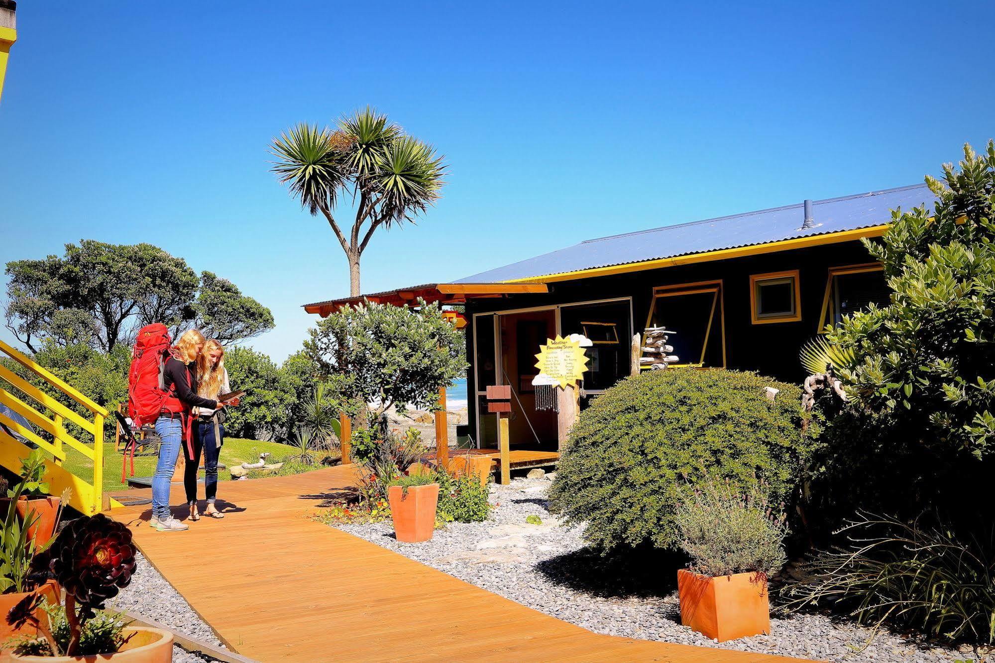 Punakaiki Beach Hostel Eksteriør billede